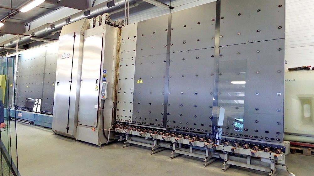 Газовая камера. Склейка стеклопакетов.JPG